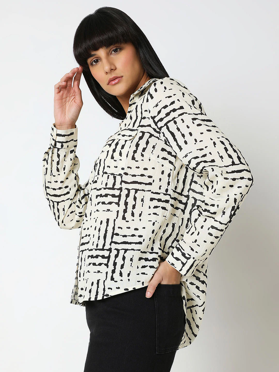 Off-White Abstract Print Shirt - Image 3