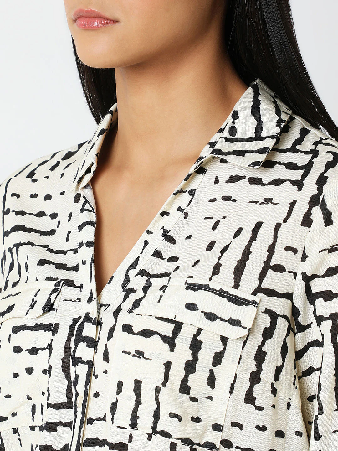 Off-White Abstract Print Shirt - Image 8