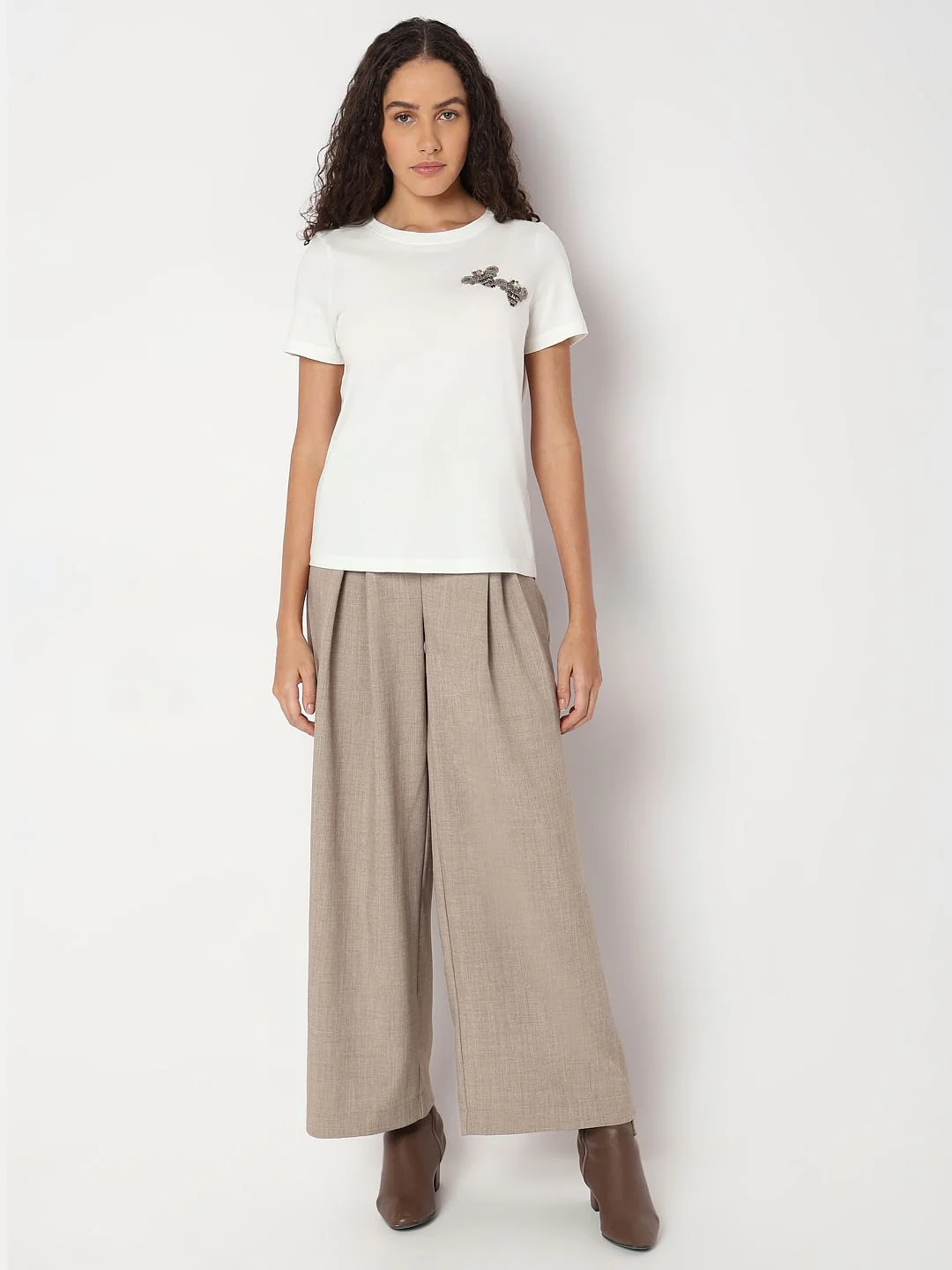 White Embellished Detail Cotton T-Shirt - Image 5