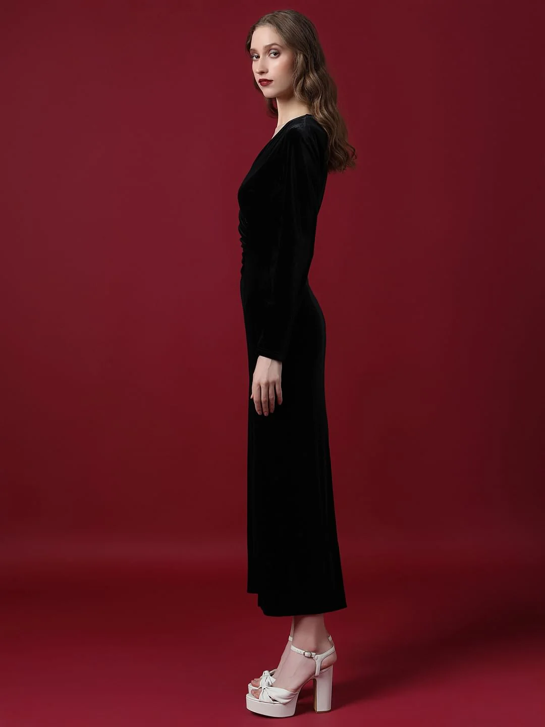 Marquee Black Velvet Midi Dress - Image 3