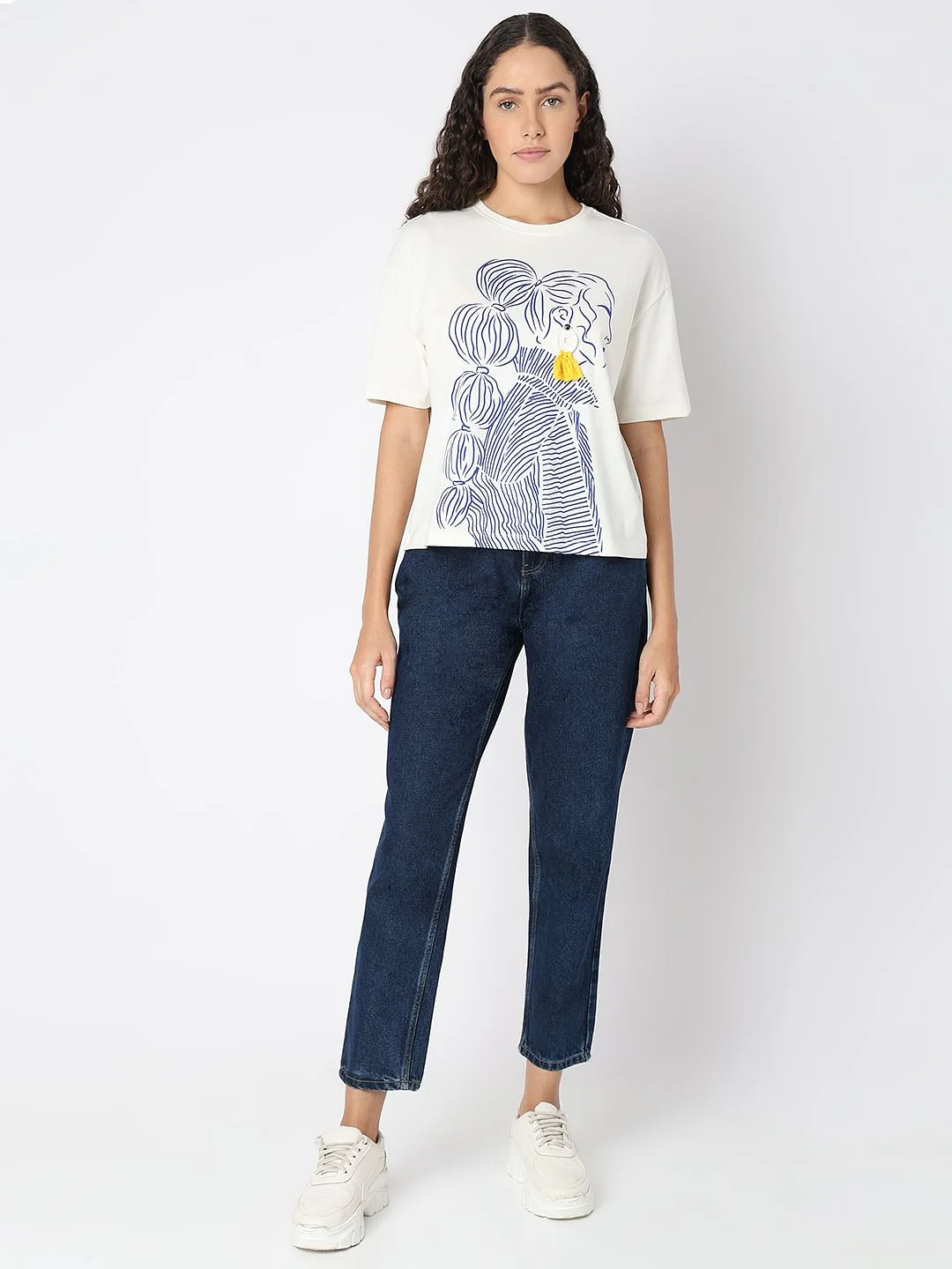 White Contrast Graphic T-Shirt - Image 5