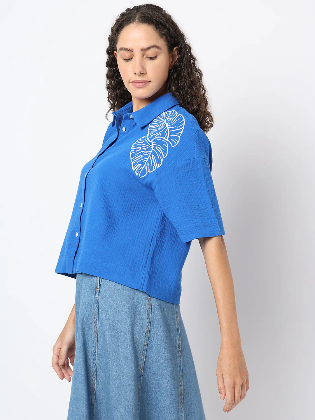 Blue Floral Crinkle Weave Shirt - Image 3