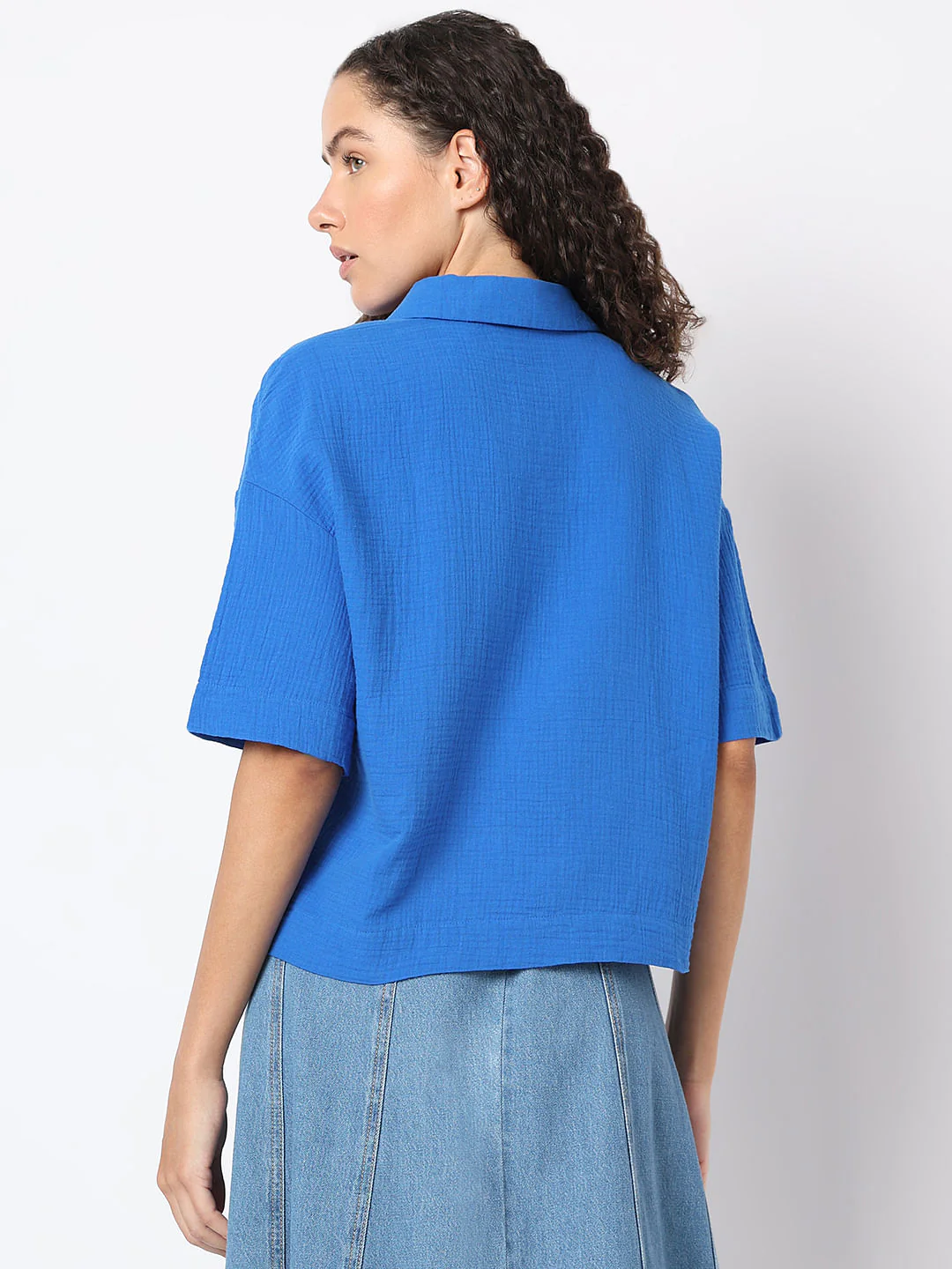 Blue Floral Crinkle Weave Shirt - Image 4