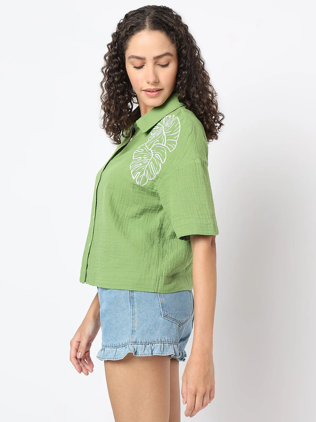 Green Floral Crinkle Weave Shirt - Image 3