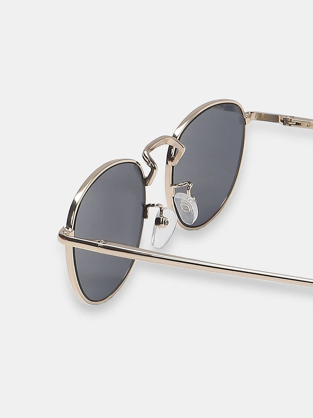 Black Oval Shape Sunglasses - Image 4