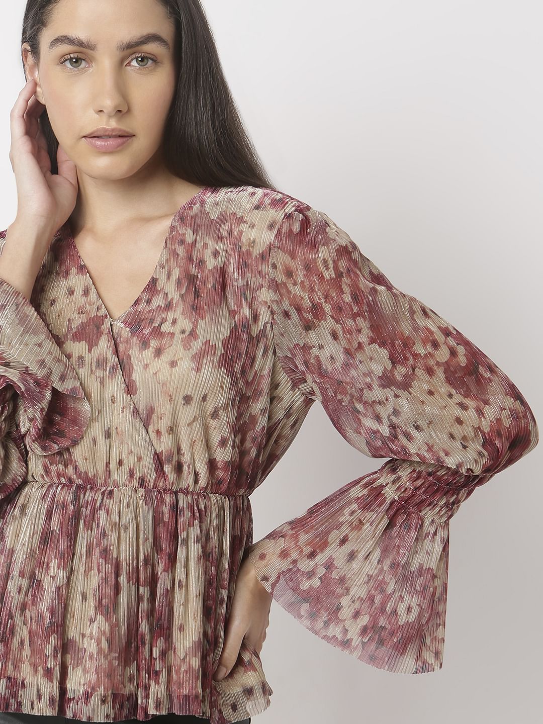 Beige V-Neckprinted Top - Image 6