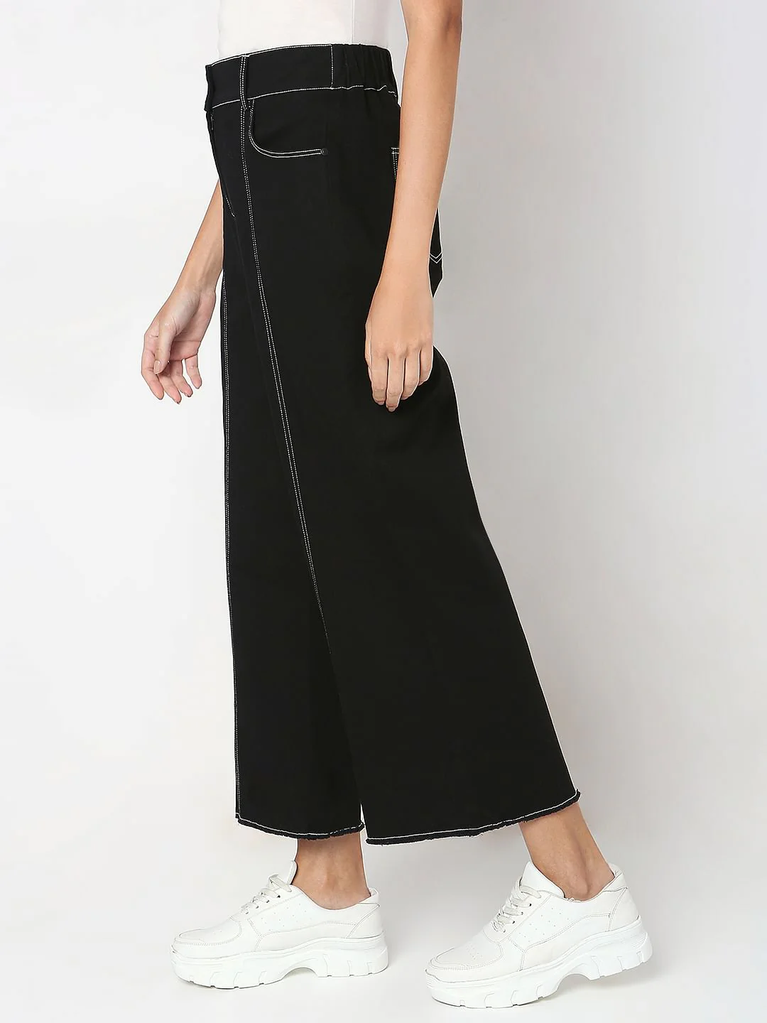 Black Wide Leg Stich Line Jeans - Image 3