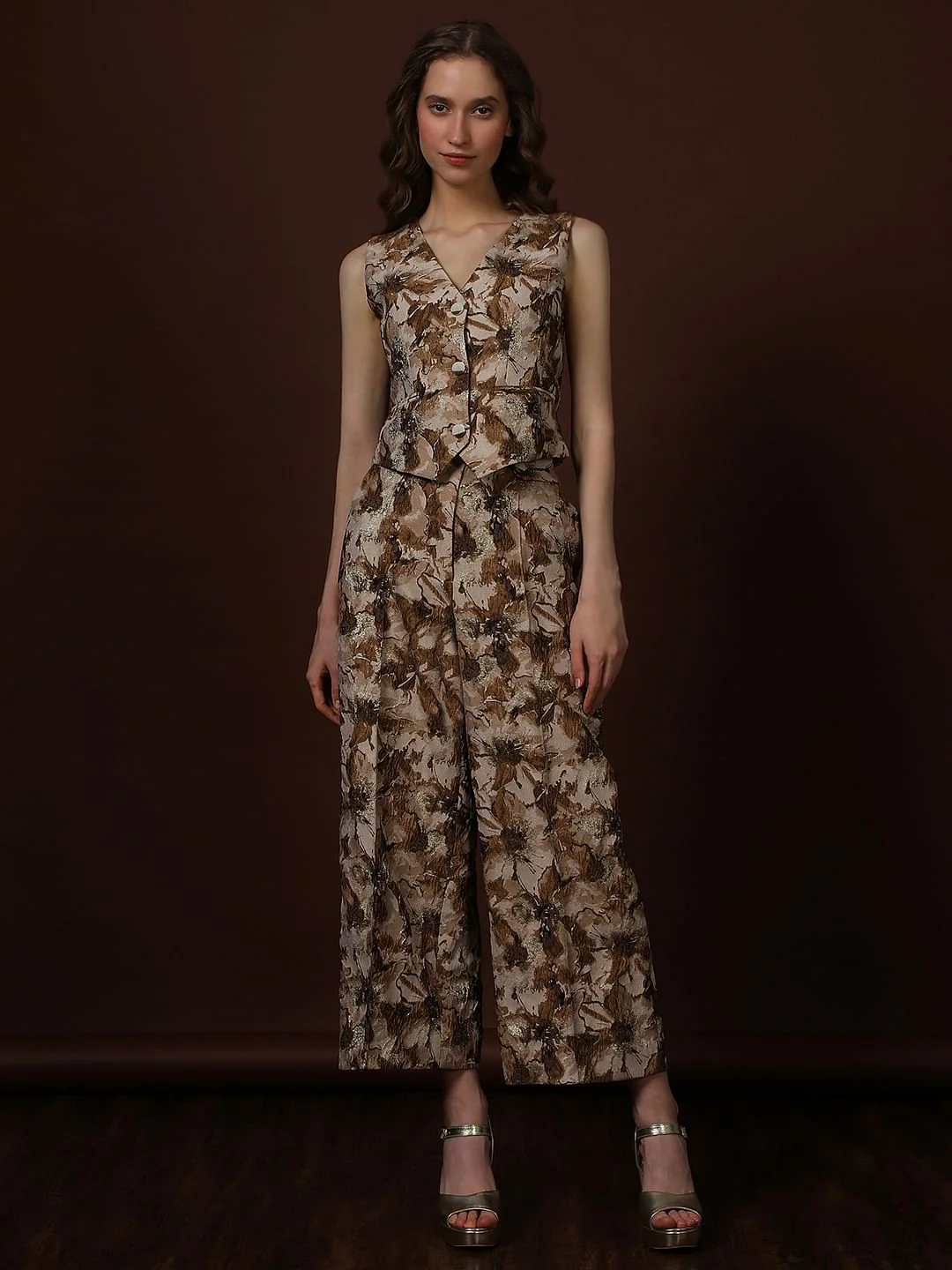 Gold Floral Jaquard Waistcoat - Image 5