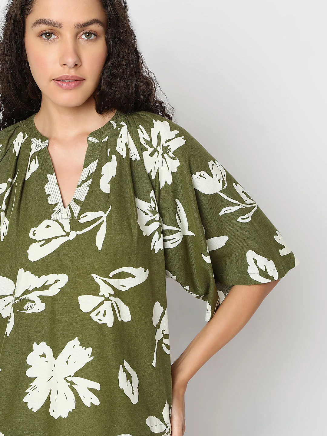 Green Floral Relaxed Sleeves Top - Image 6