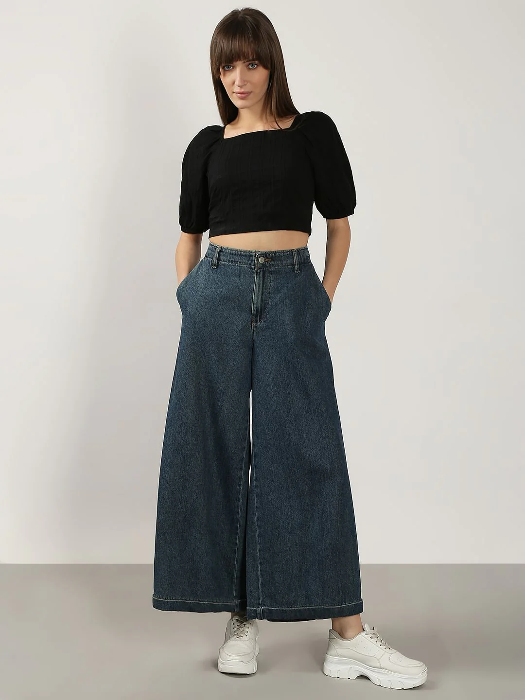 Black Fitted Crop Top - Image 5