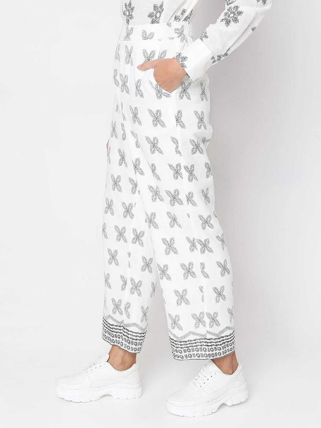 White Linen Wide Leg Pants - Image 3