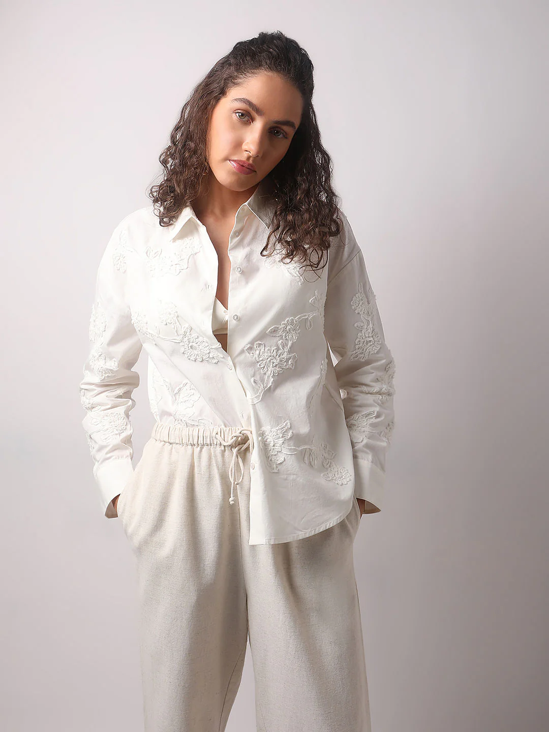 White Floral Appliqu Shirt
