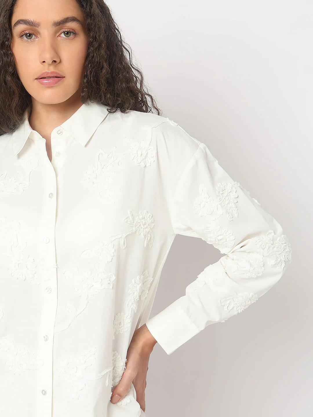 White Floral Appliqu Shirt - Image 6