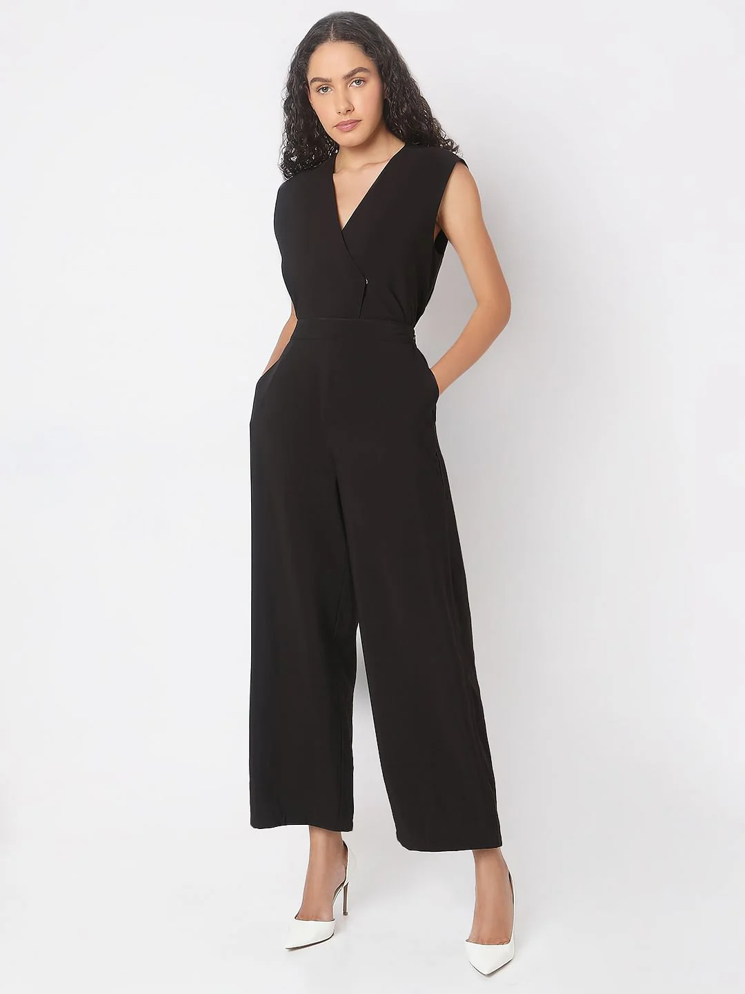 Black High Rise Straight Fit Pants - Image 5