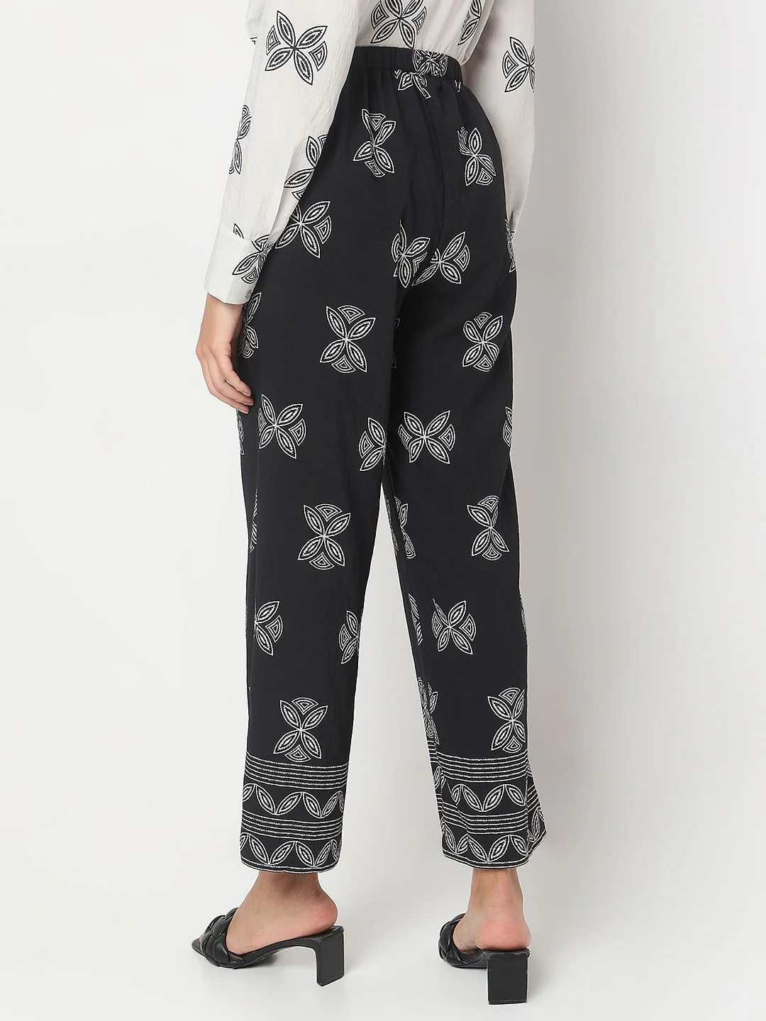 Black Abstract Print Co-Ord Set Pants - Image 4