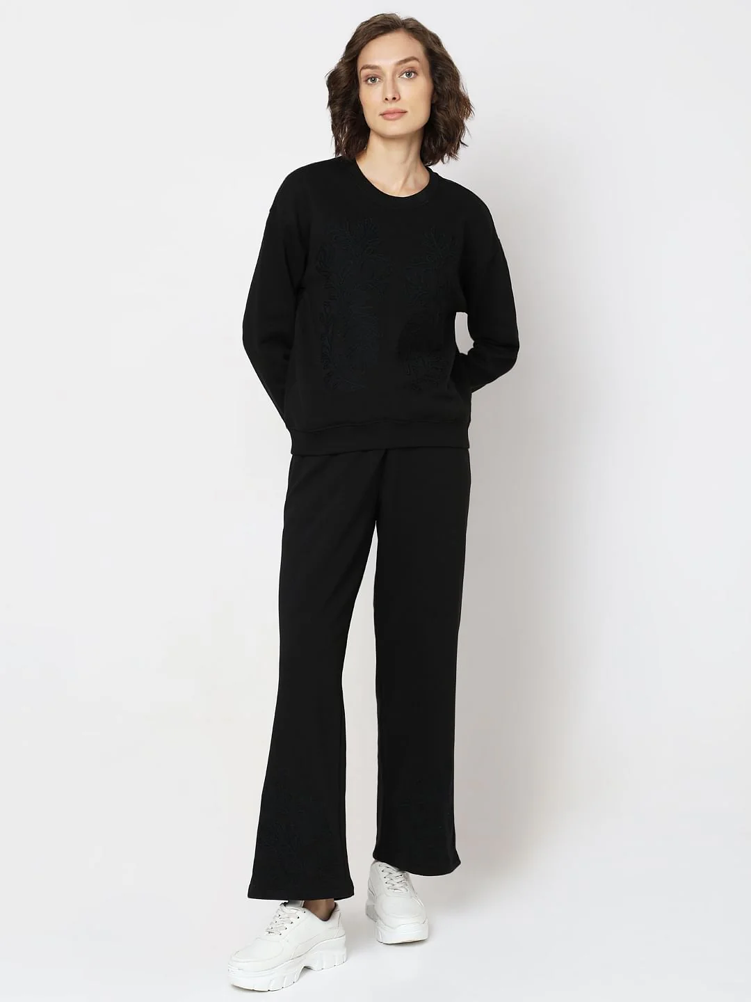 Black Embroidery Sweatshirt - Image 5