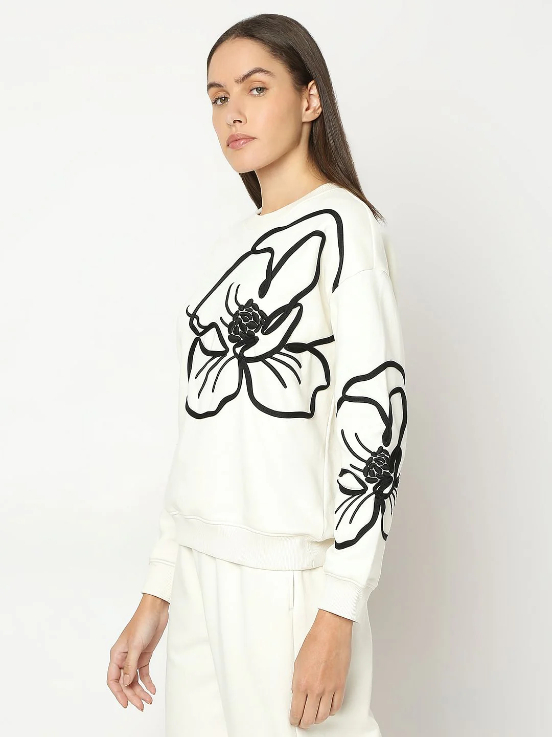 White Flower Embroidery Sweatshirt - Image 3