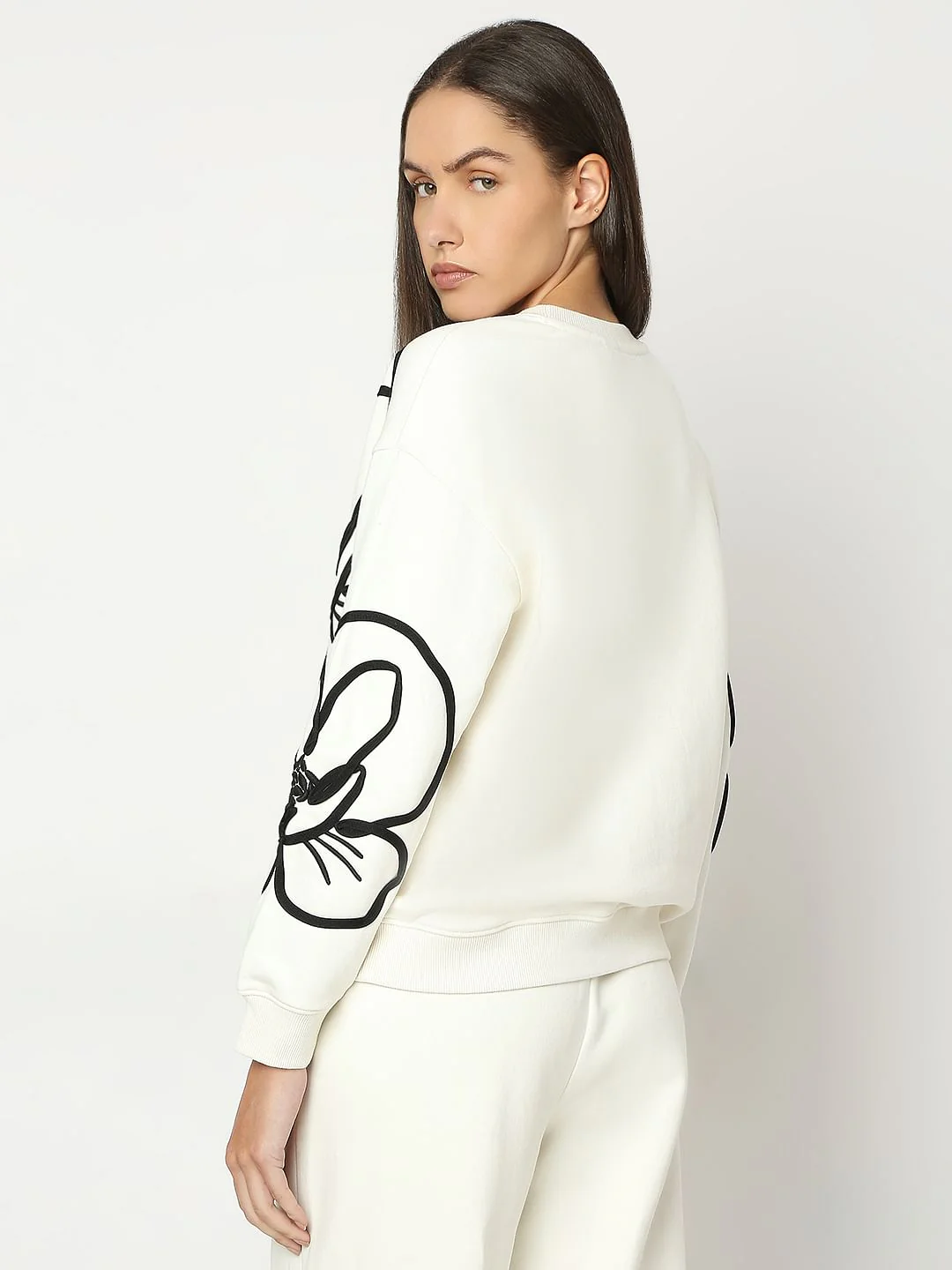 White Flower Embroidery Sweatshirt - Image 4