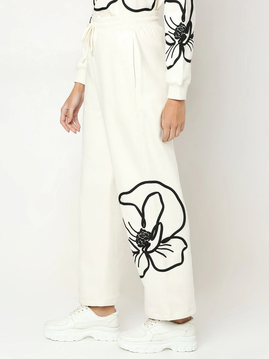 White Floral Co-Ord Set Sweatpants - Image 3