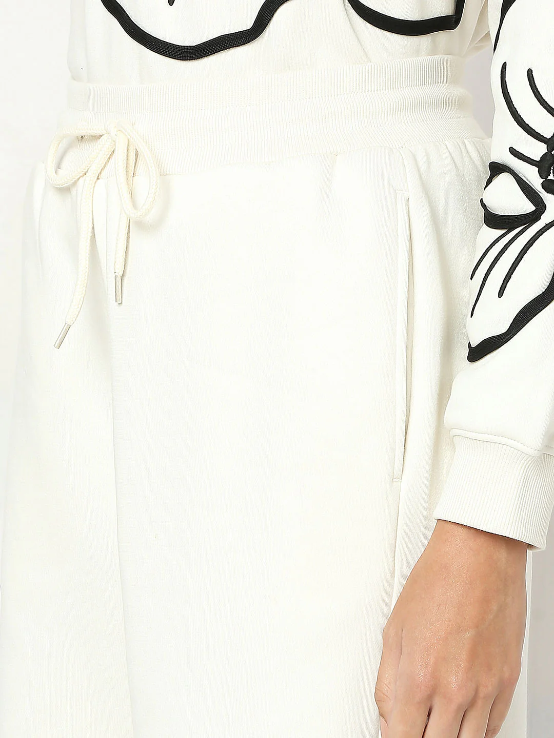 White Floral Co-Ord Set Sweatpants - Image 8