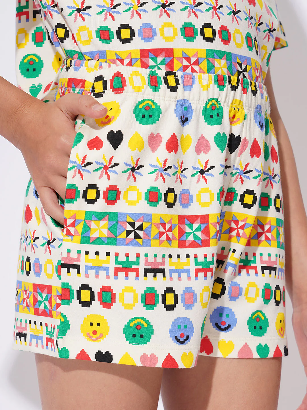 Girls White Printed Co-Ord Set Shorts - Image 4