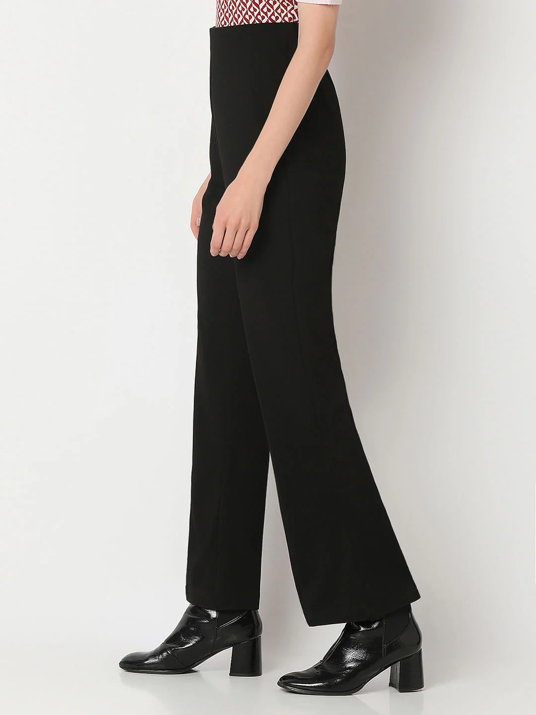 Black High Rise Flared Pants - Image 3