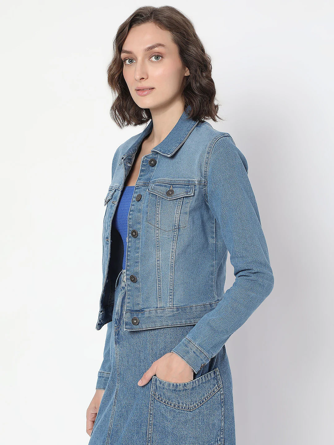 Blue Cropped Denim Jacket - Image 3