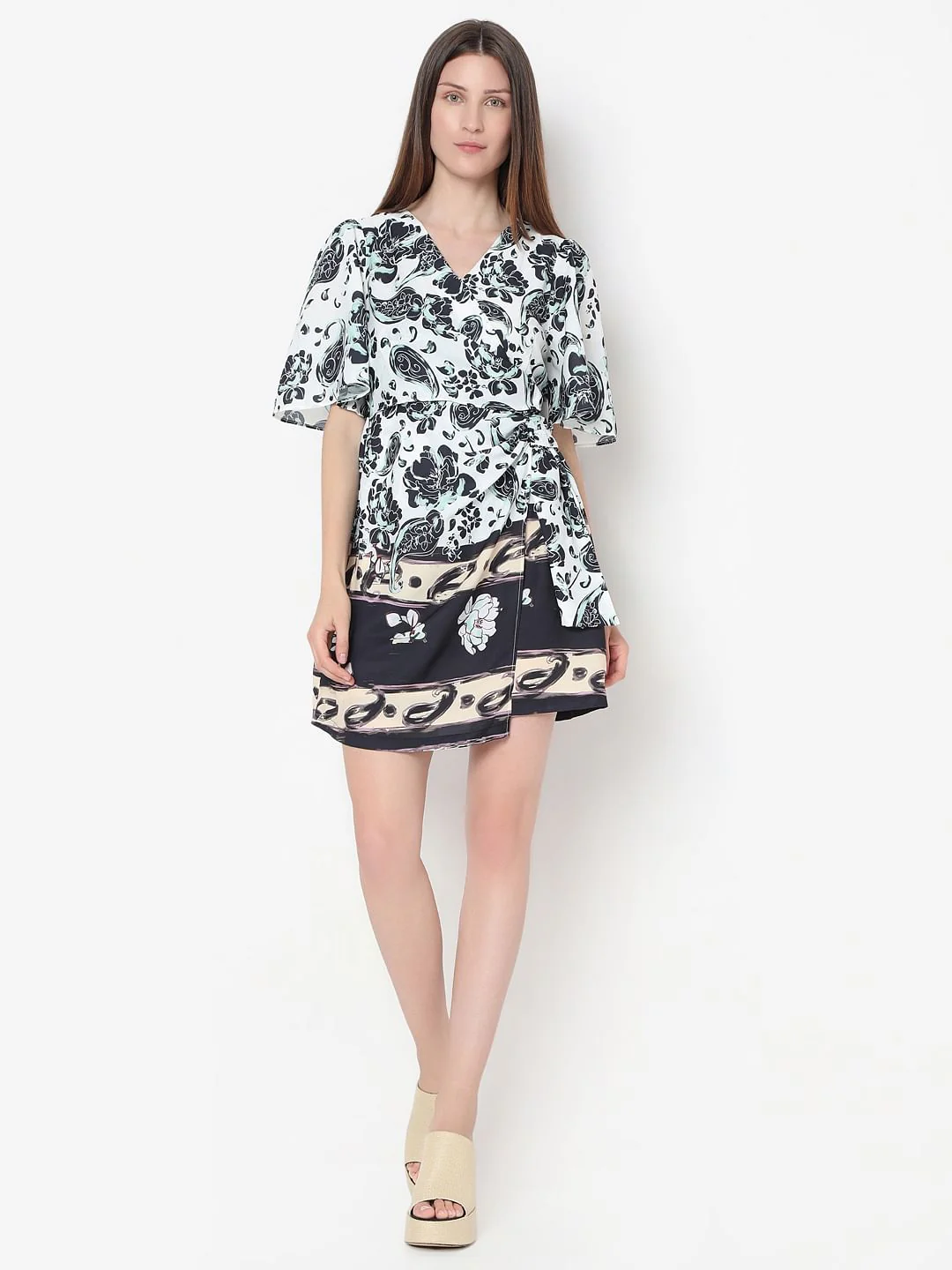 Black & White Printed Wrap Dress - Image 5
