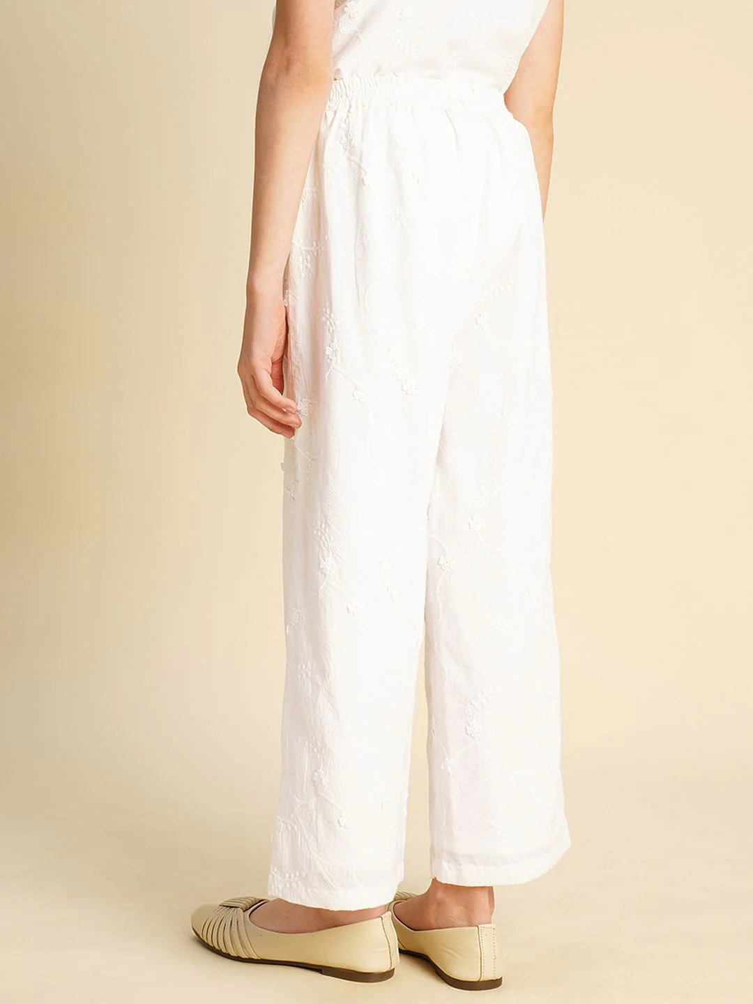 Girls White 3D Schiffli Co-Ord Set Pants - Image 3