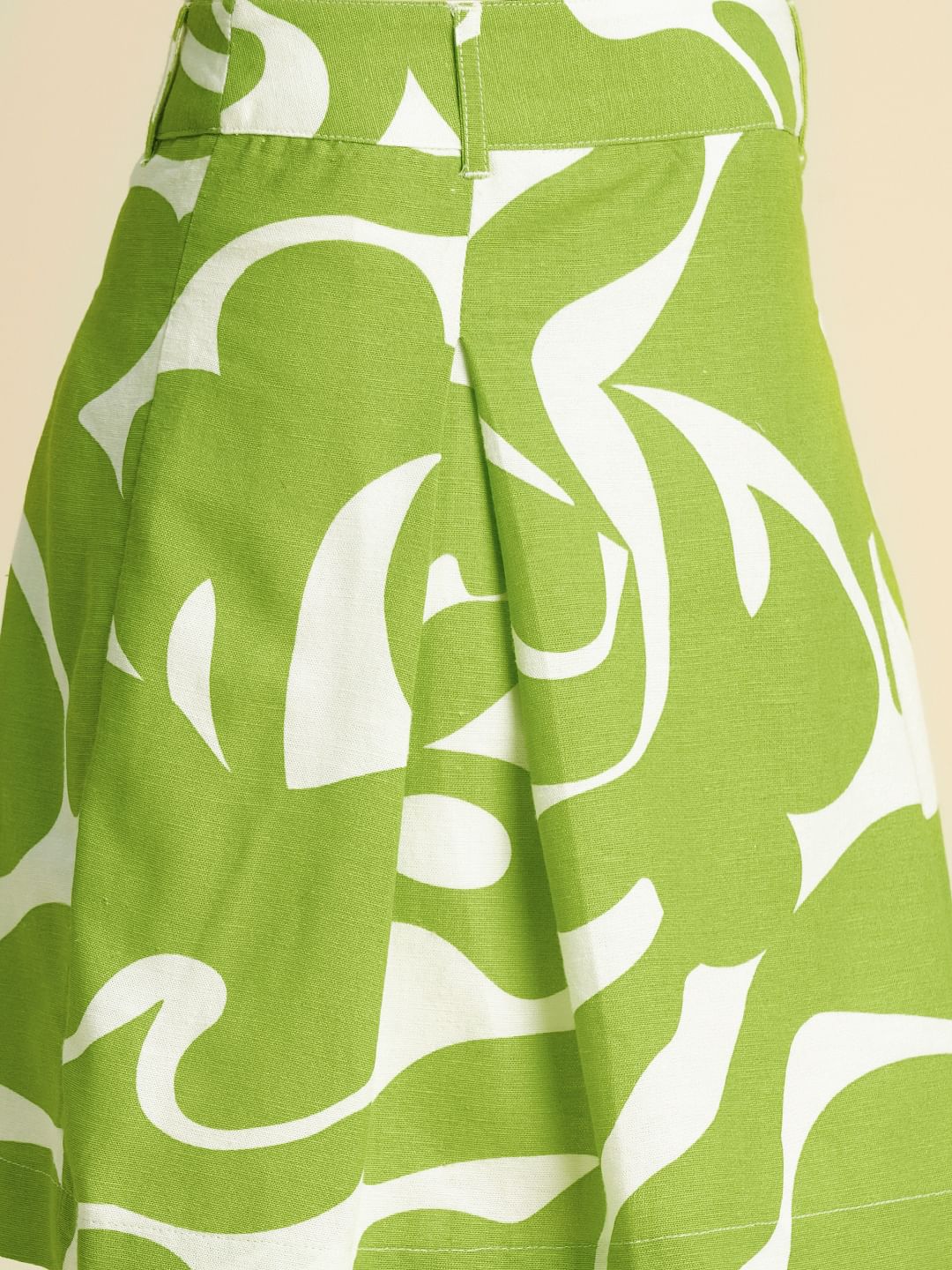Girls Green Pleated Printed Skirt - Image 4