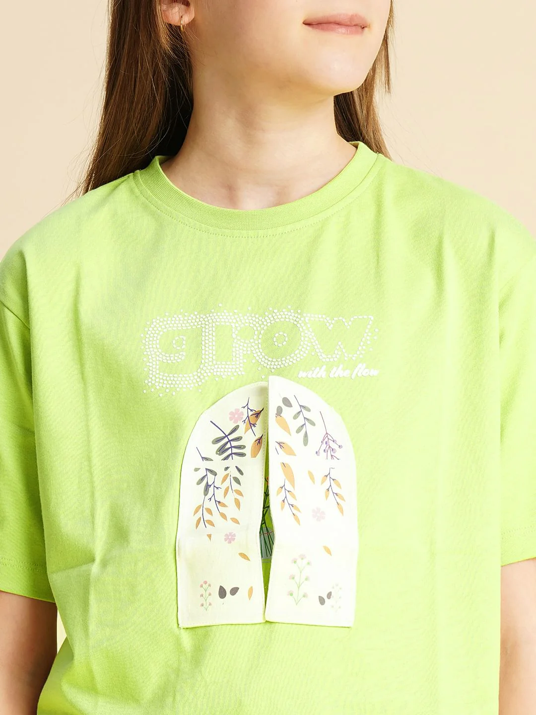 Girls Green Cut-Out Window Graphic T-Shirt - Image 4