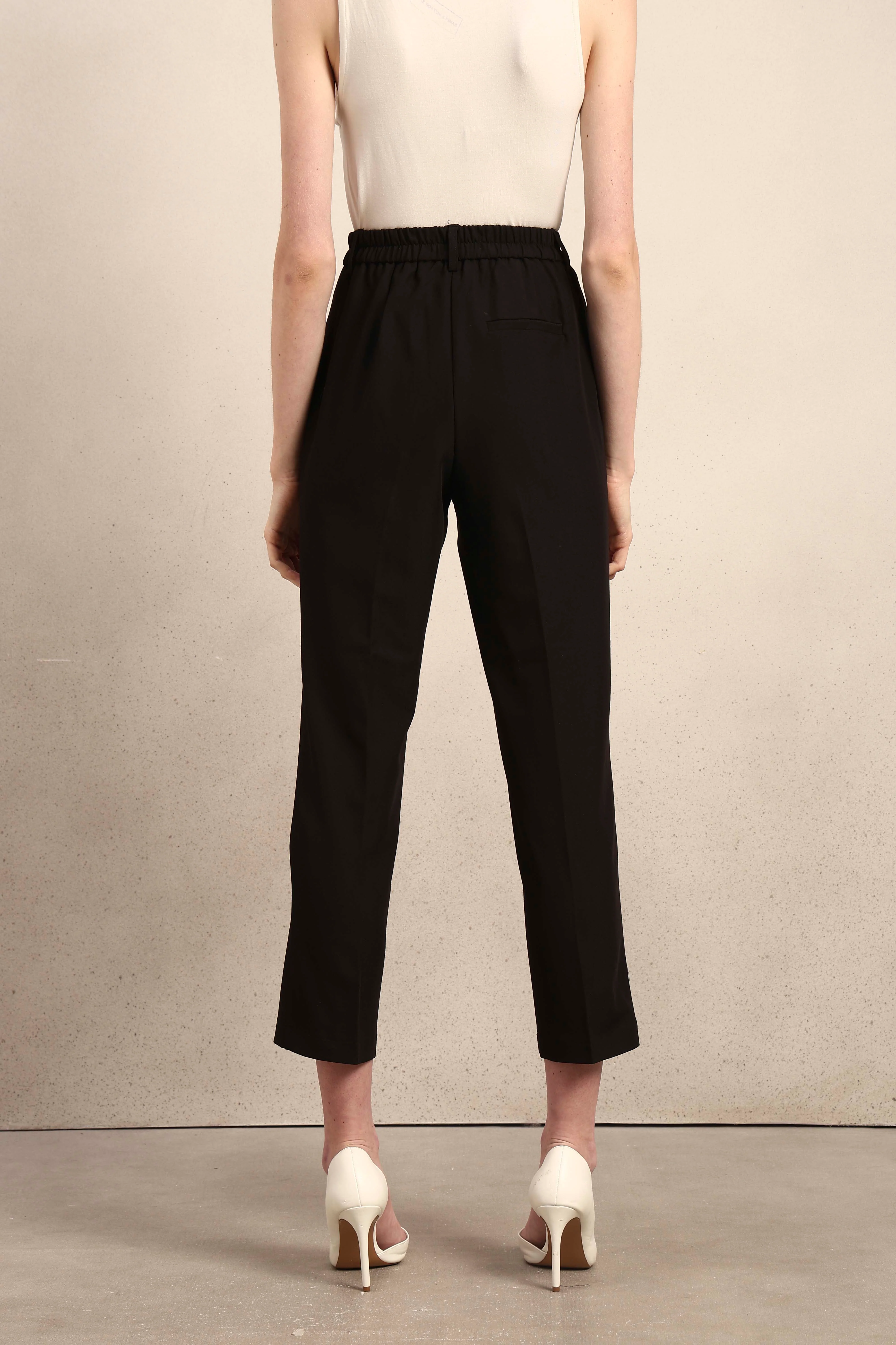 Cropped Slim Fit Tailored Pants - Image 10