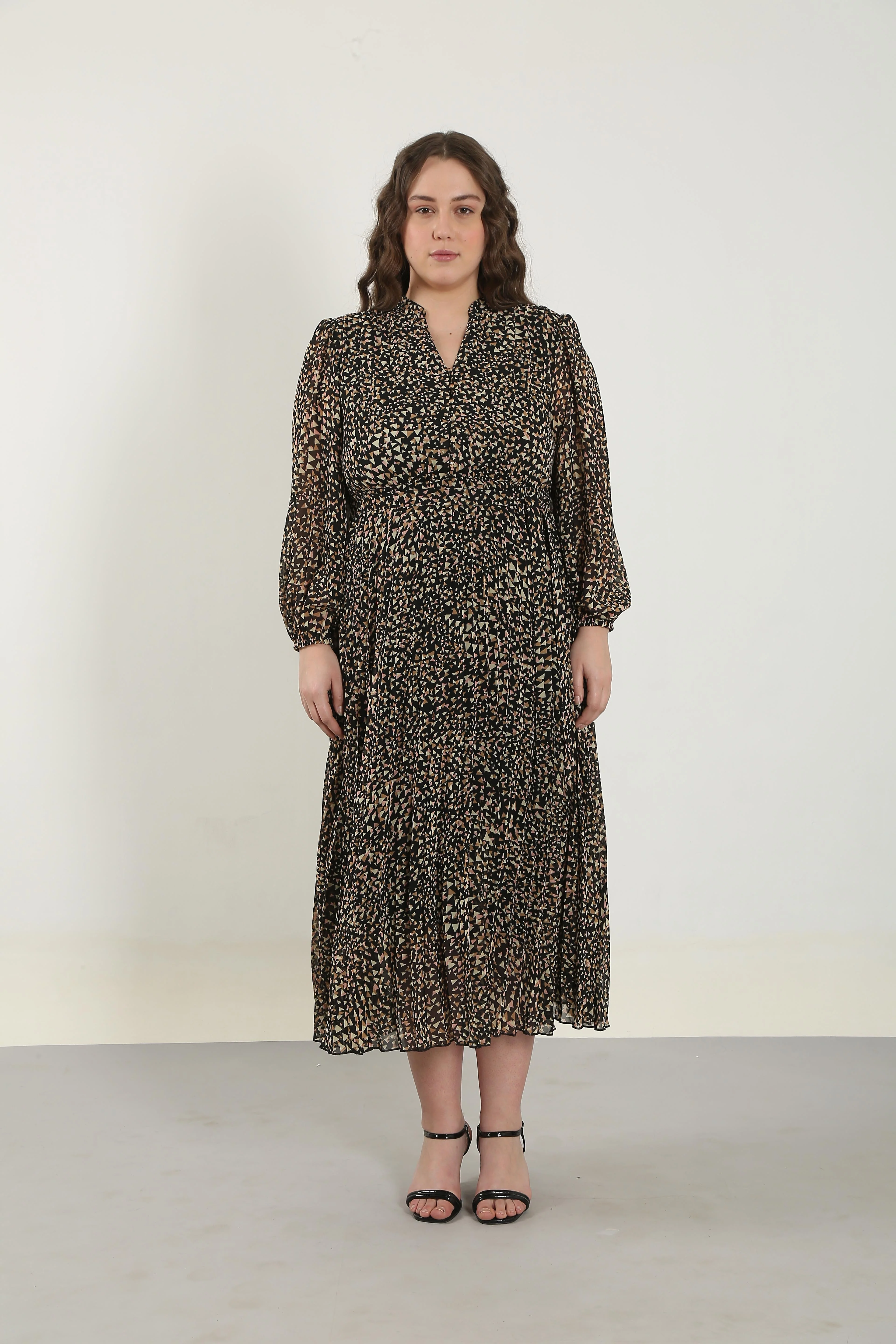 Vero Moda Curve Black Printed Midaxi Dress - Image 8