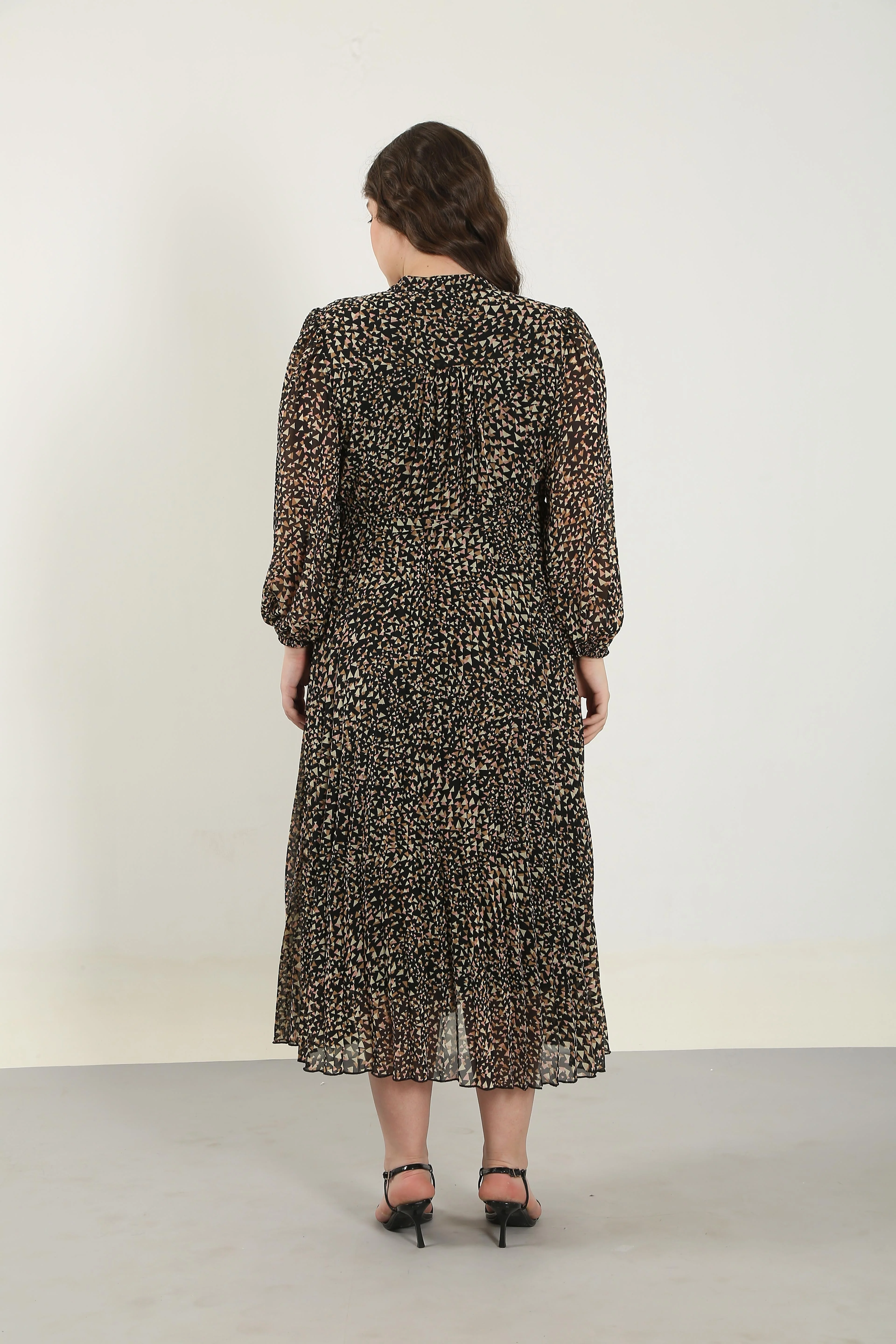 Vero Moda Curve Black Printed Midaxi Dress - Image 9