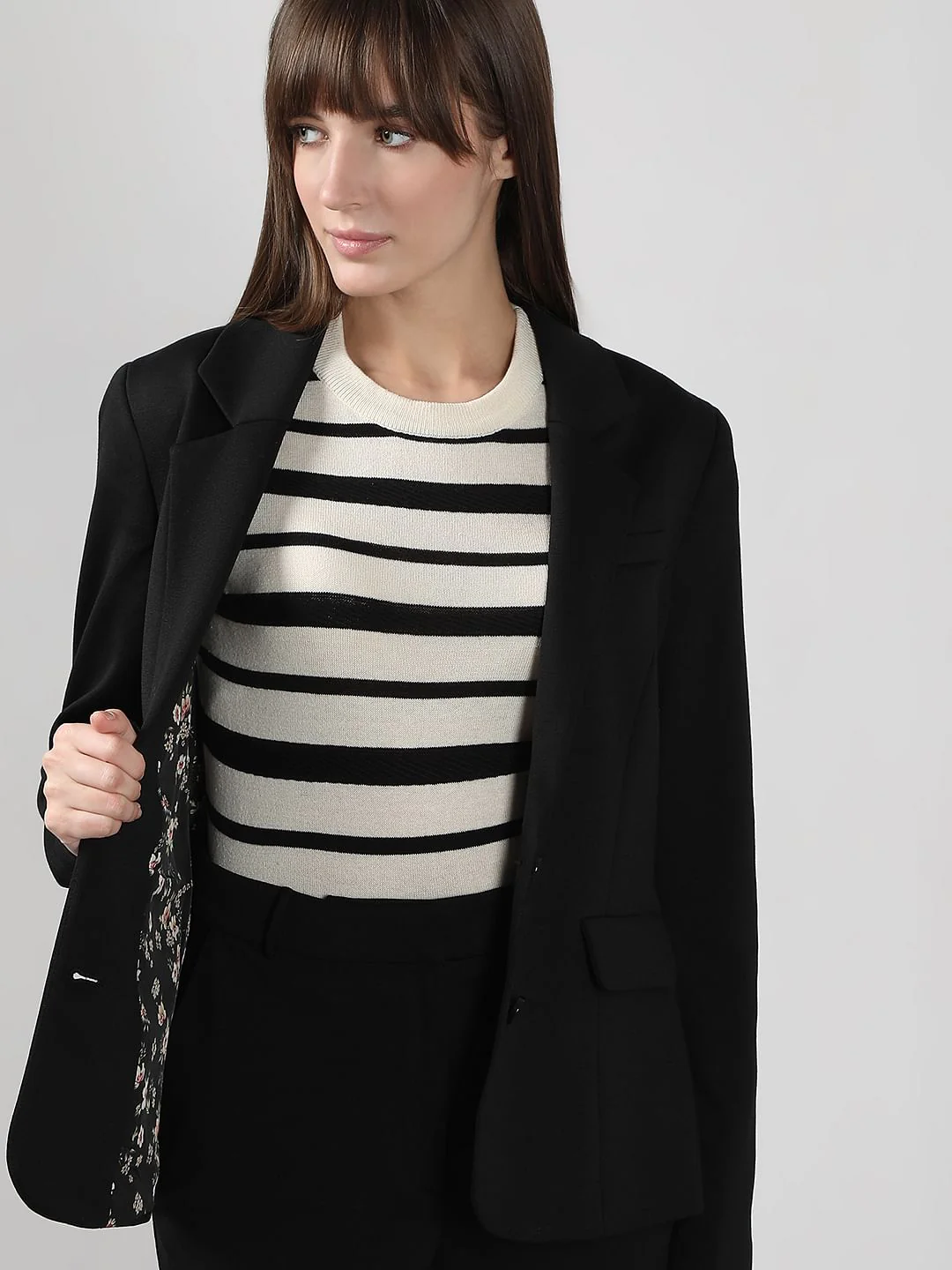 Black Tailored Blazer - Image 6