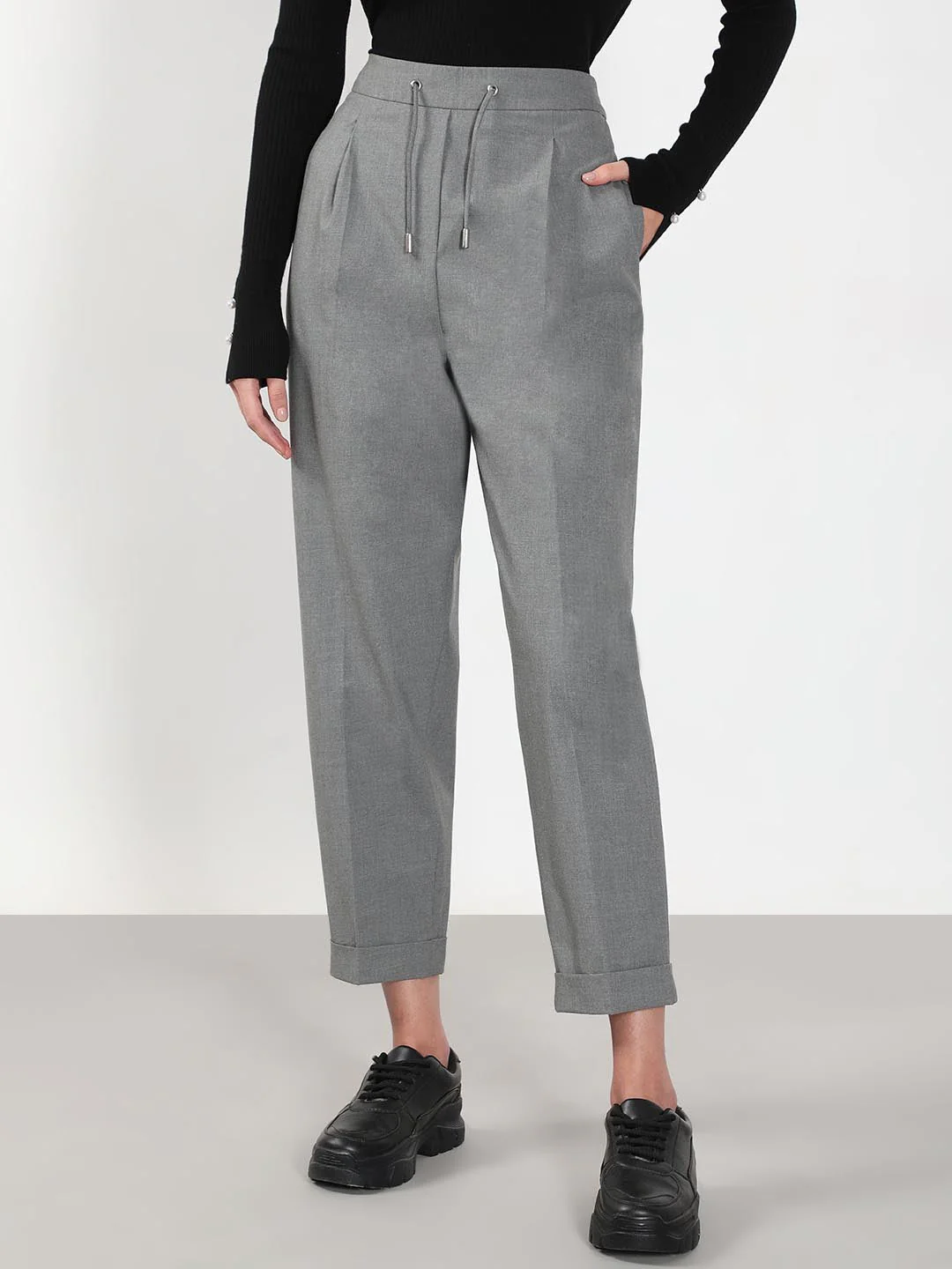 Vero Moda Light Grey Tapered Fit Pants - Image 2