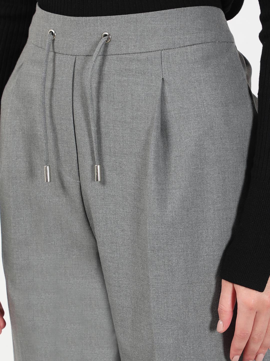 Vero Moda Light Grey Tapered Fit Pants - Image 8