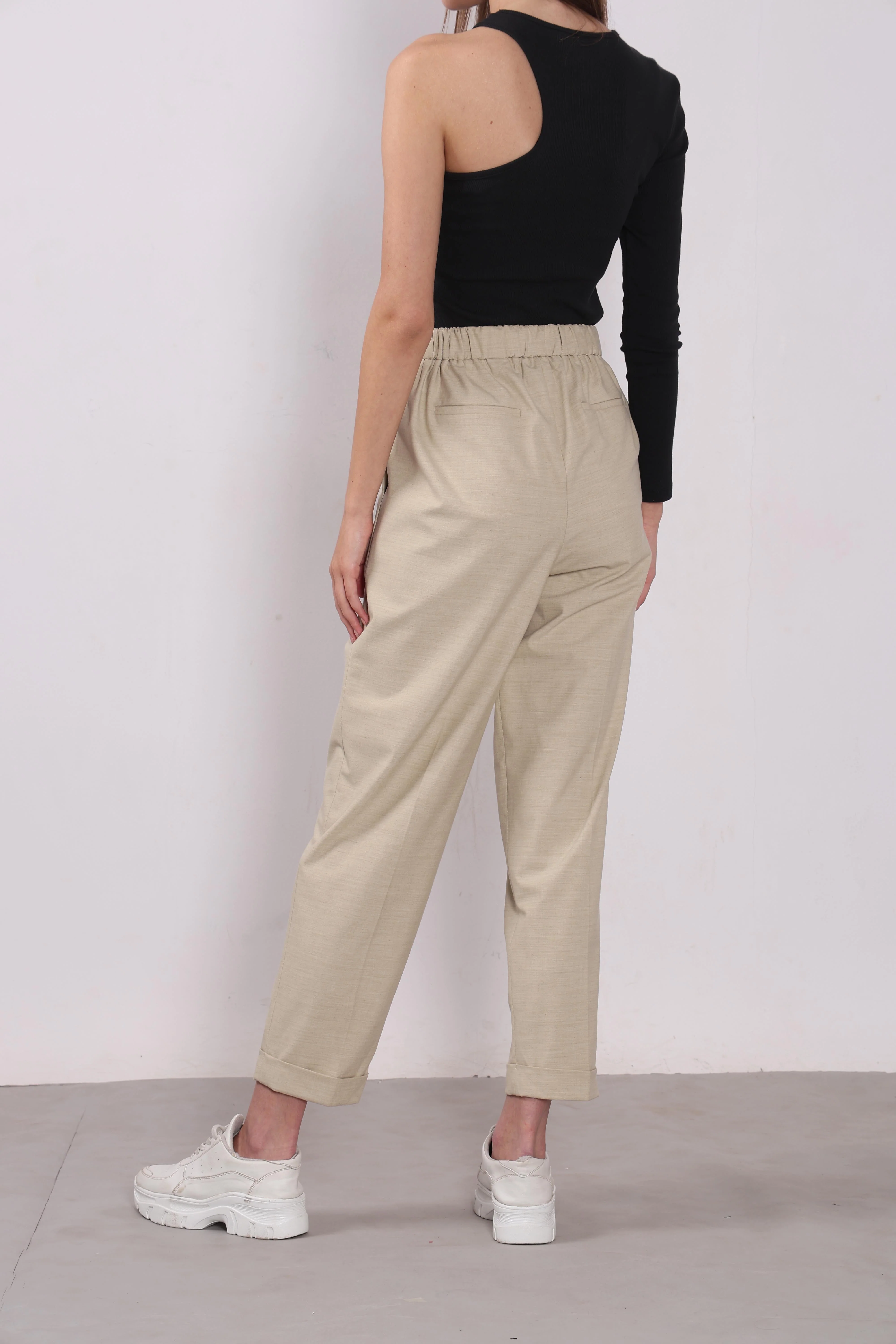 Vero Moda Beige Tapered Fit Pants - Image 10