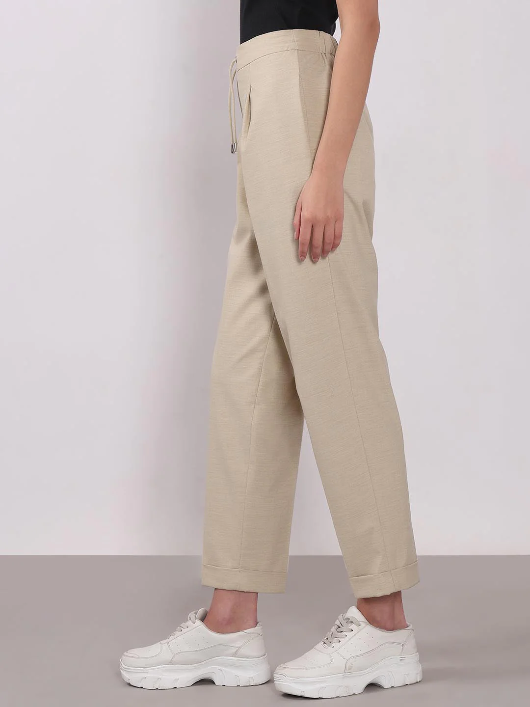 Vero Moda Beige Tapered Fit Pants - Image 4