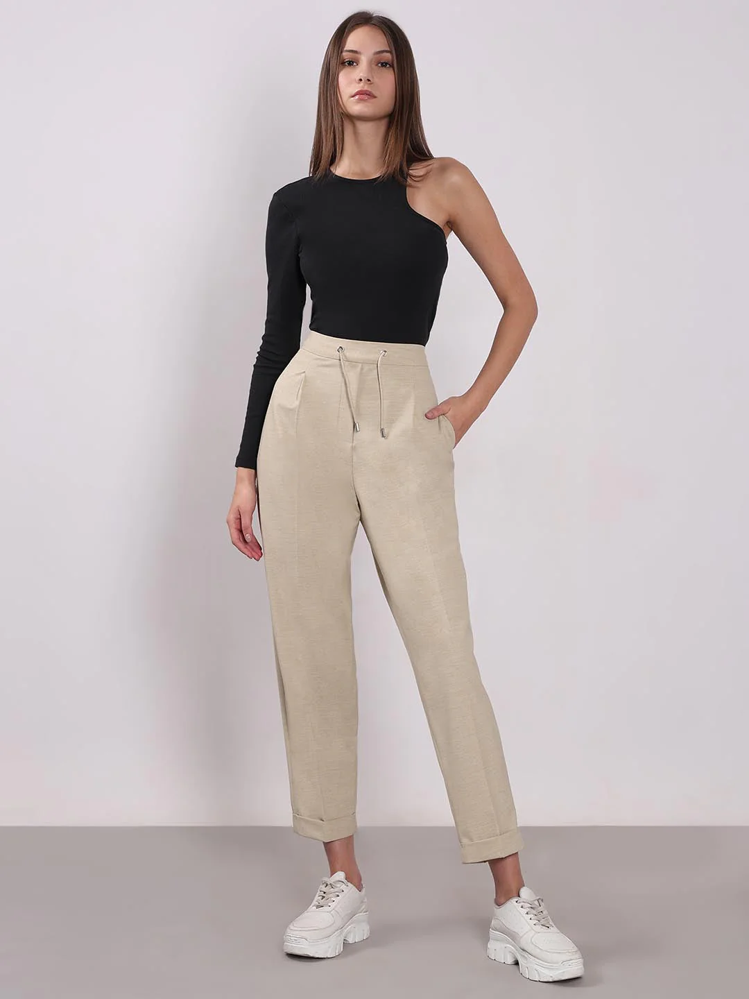Vero Moda Beige Tapered Fit Pants - Image 5