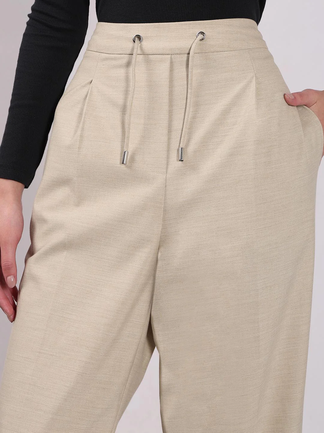 Vero Moda Beige Tapered Fit Pants - Image 6