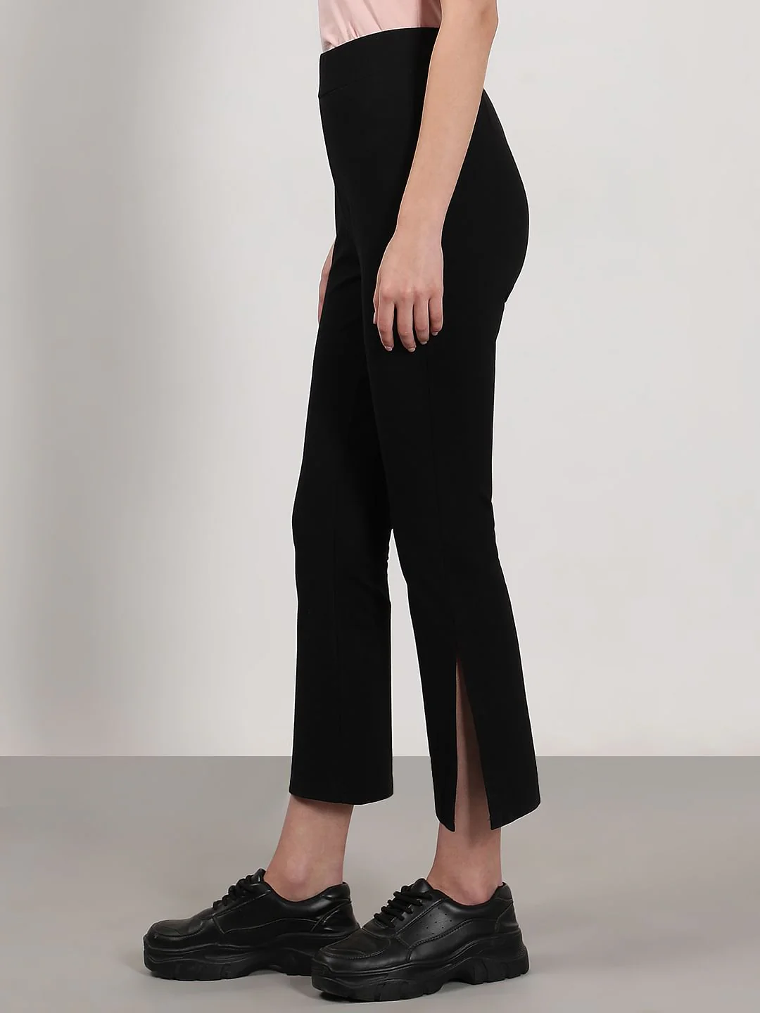 Black High Rise Flared Pants - Image 3