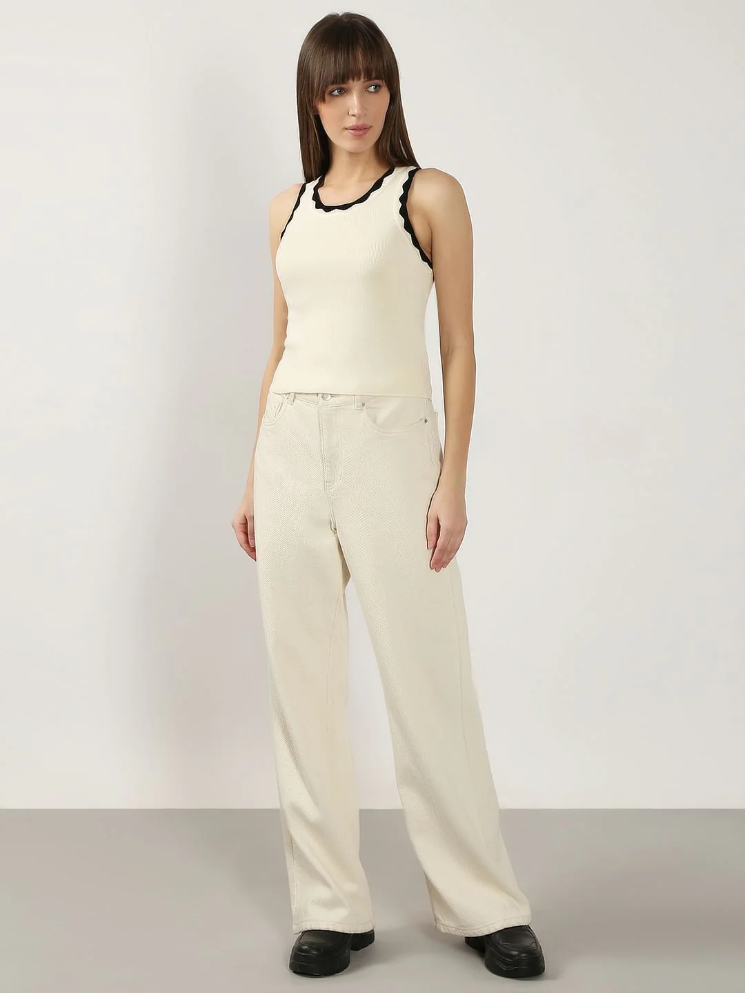 White Contrast Neck Top - Image 5