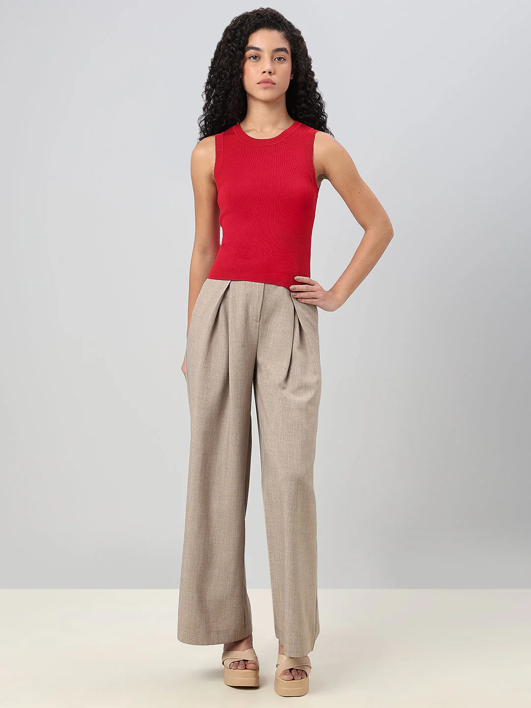 Red Sleeveless Top - Image 5
