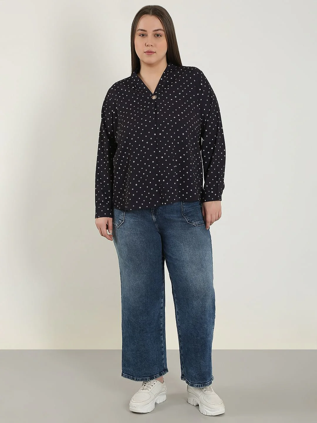 Curve Black Printed V Neck Top - Image 5