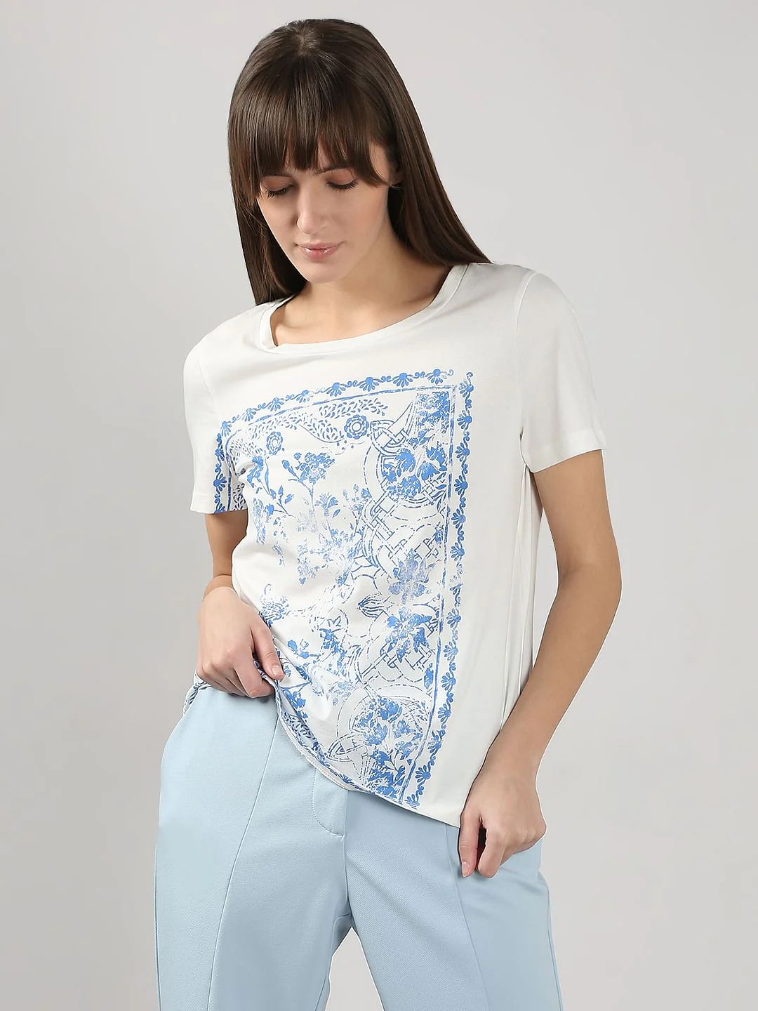 White Printed T-Shirt - Image 3