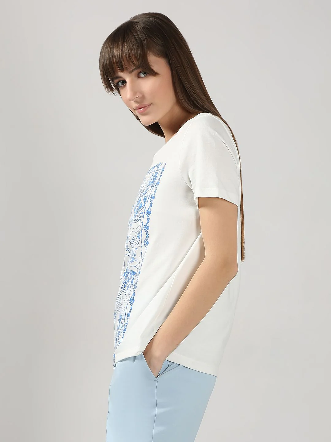 White Printed T-Shirt - Image 4