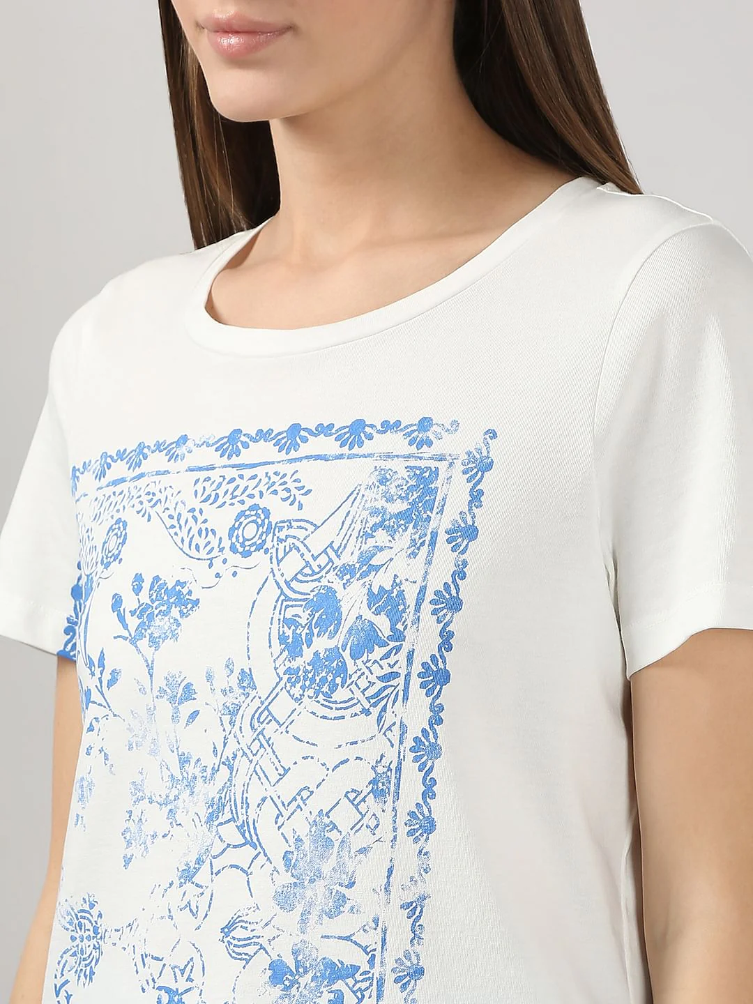 White Printed T-Shirt - Image 9