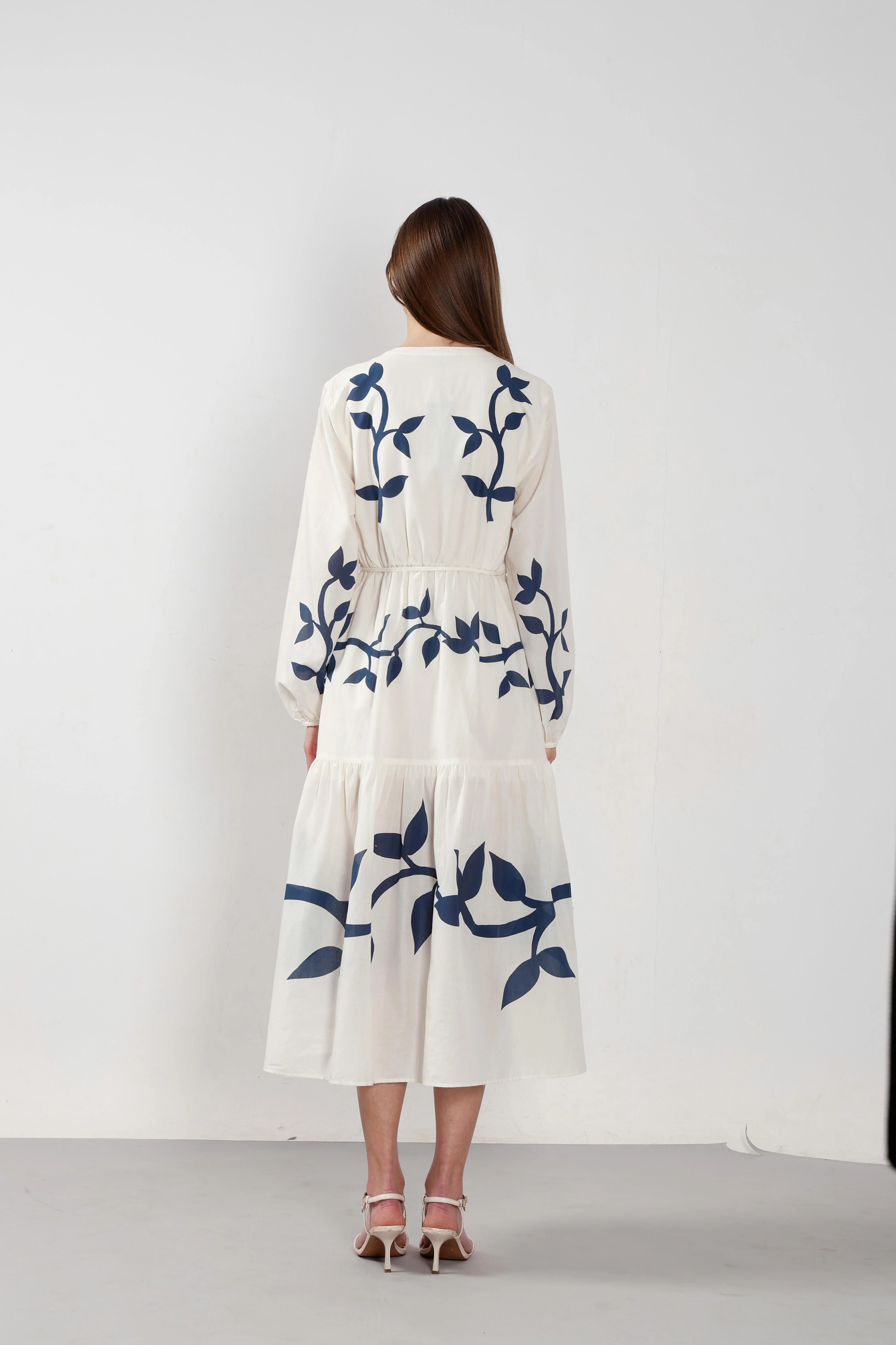 Vero Moda off-White Floral Cotton Midi Dress - Image 9