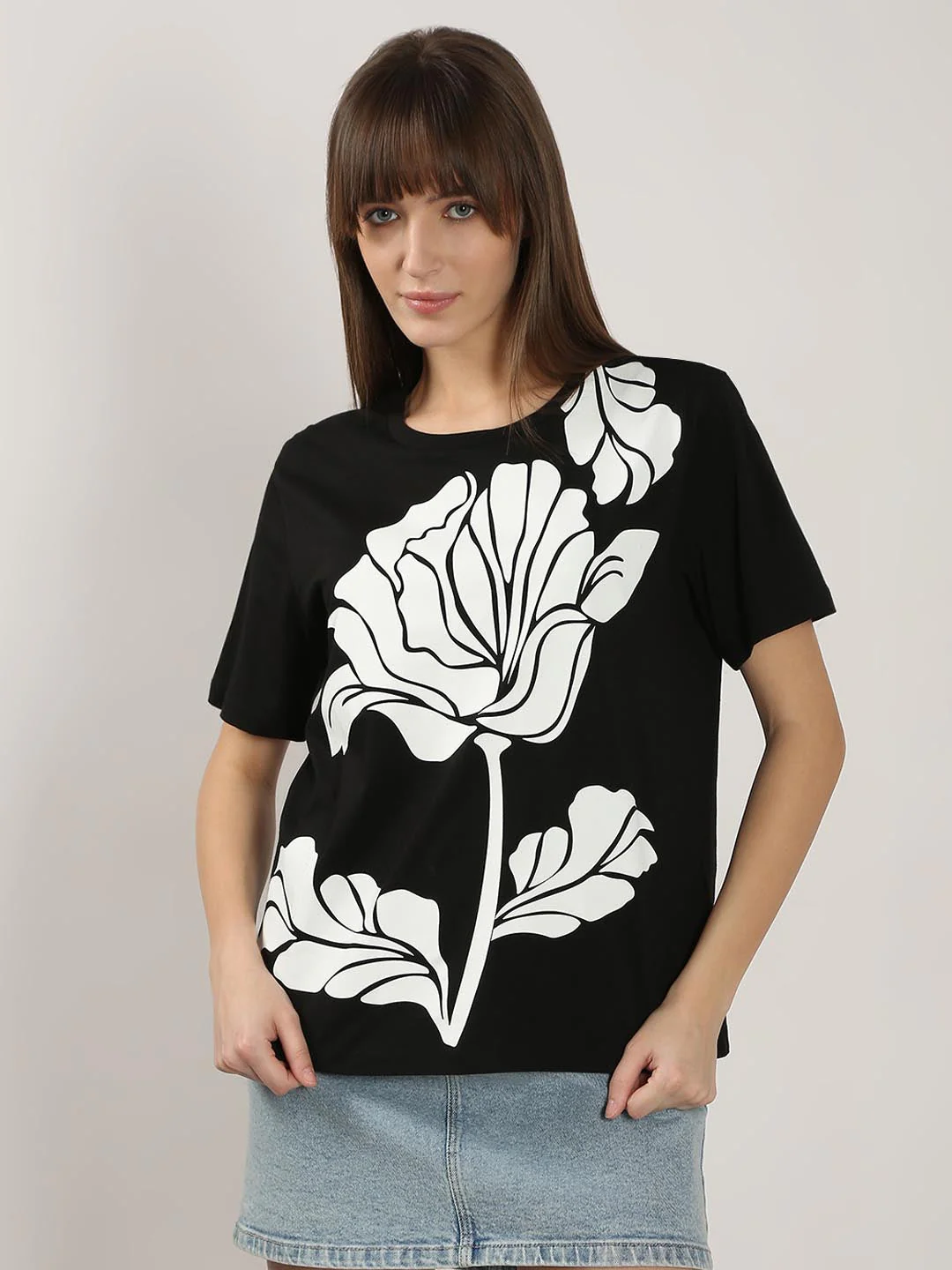 Vero Moda Black Printed Cotton T-Shirt - Image 2